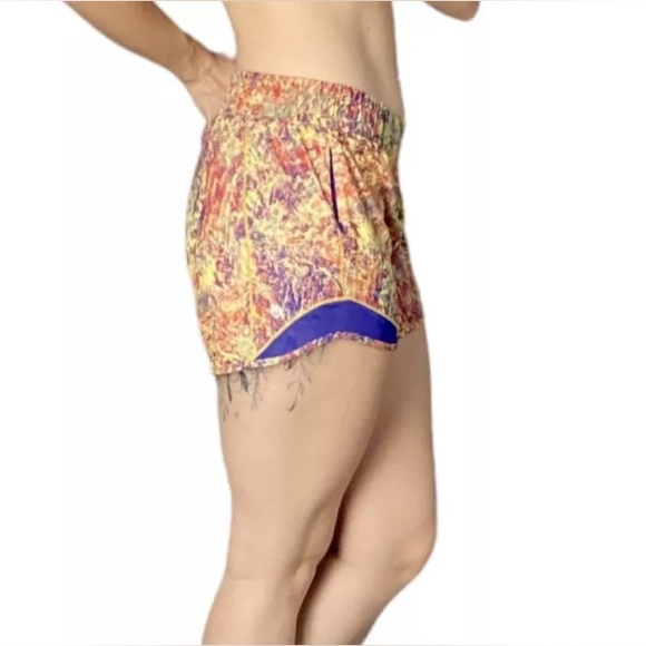 Lululemon SeaWheeze⚡️Hotty Hot High-Rise Lined Short 4" Long⚡️Woodland Sprint⚡️6 - Picture 3 of 15